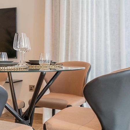Desert Living Luxury Condo - Jumeirah Living Marina Gate Dubaj Kültér fotó