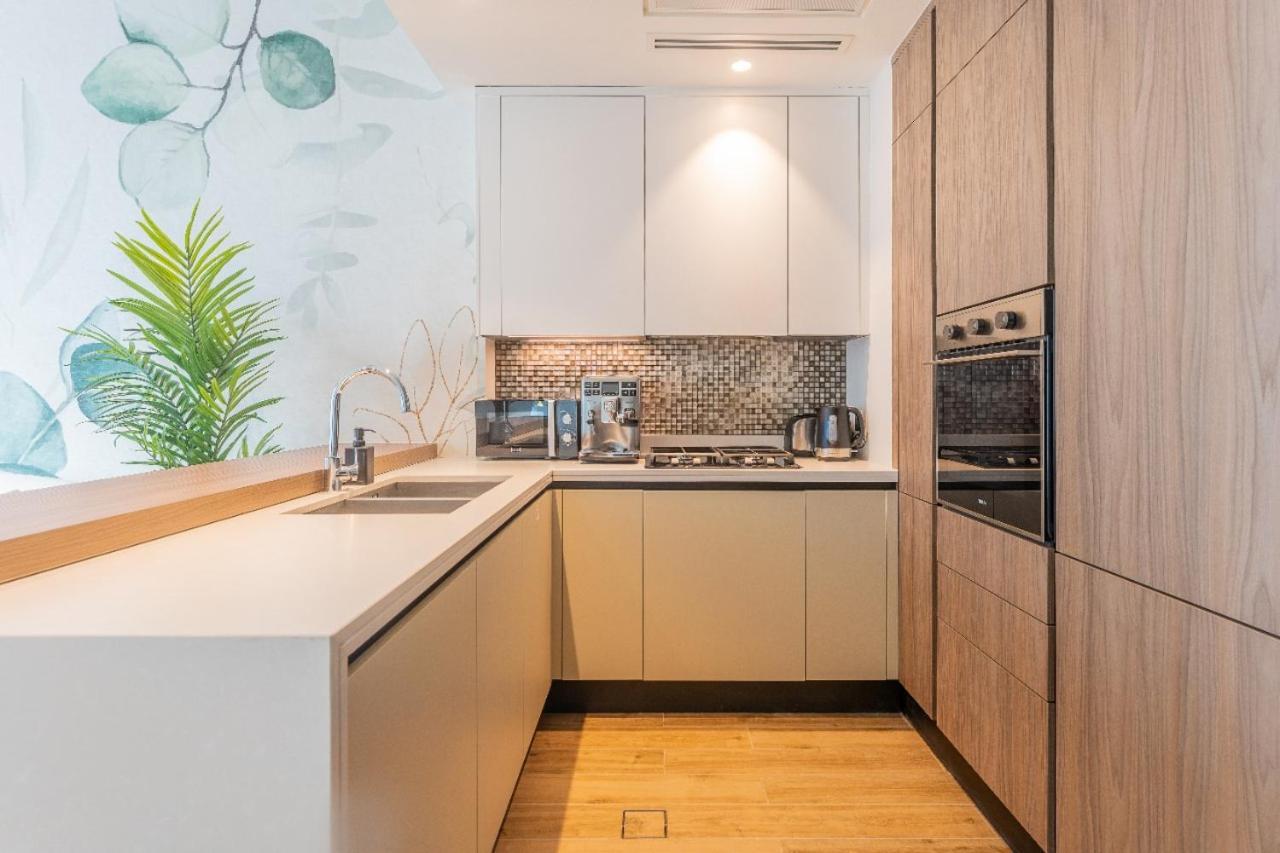 Desert Living Luxury Condo - Jumeirah Living Marina Gate Dubaj Kültér fotó